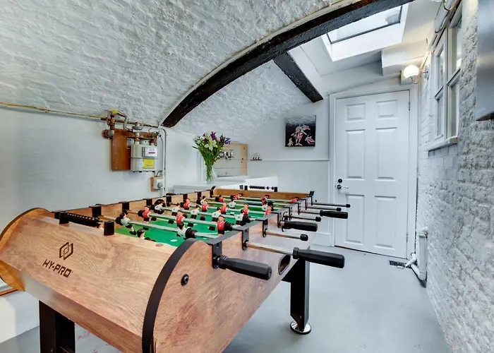 4 Bed In Oc-w474
