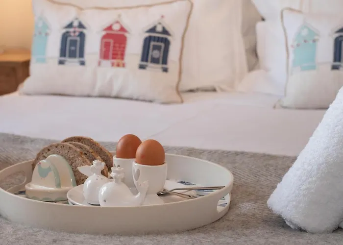 4 Bed In Oc-w474 * Whitby