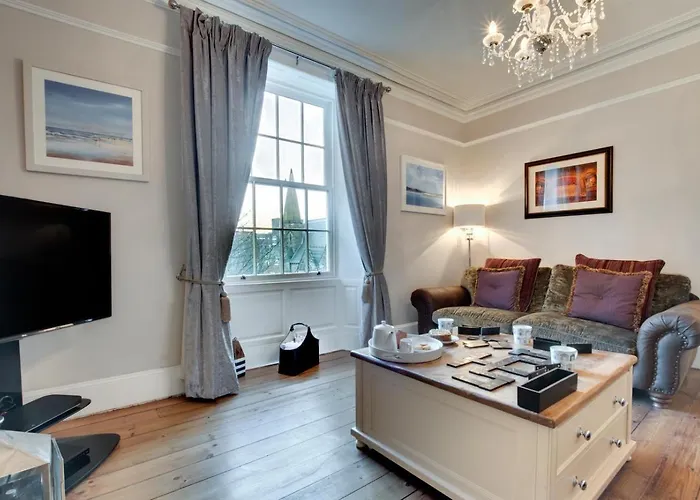 4 Bed In Oc-w474 * Whitby