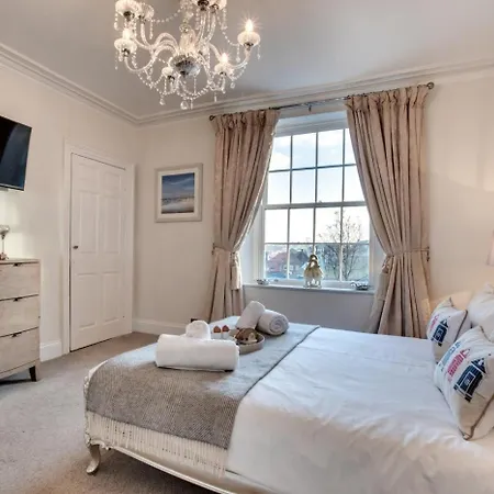 4 Bed In Oc-w474 Whitby