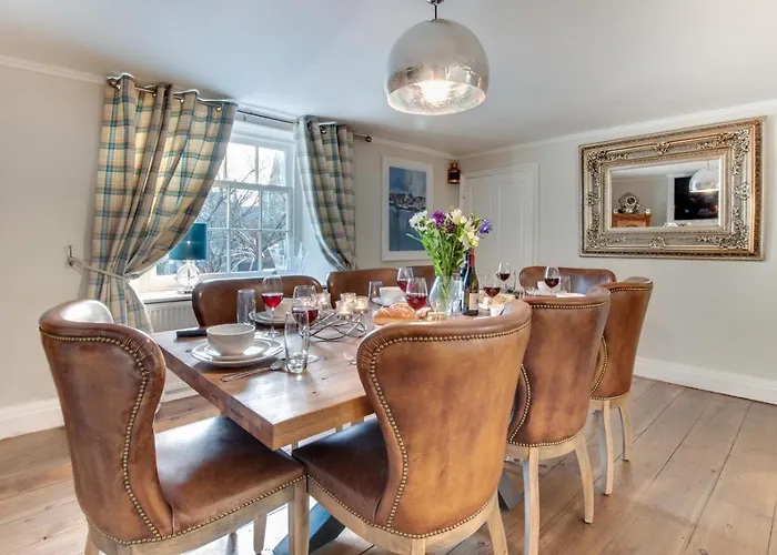 4 Bed In Oc-w474