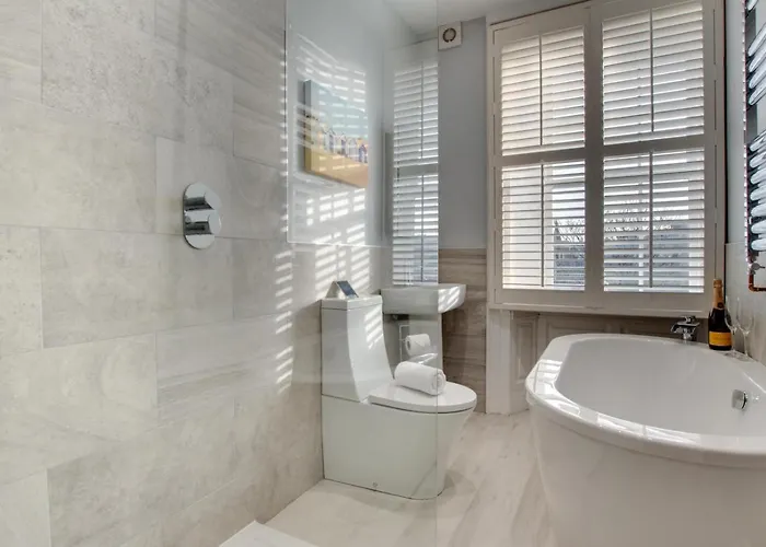 4 Bed In Oc-w474 *
