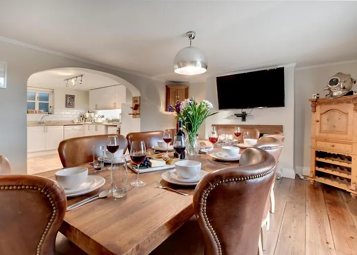 4 Bed In Oc-w474